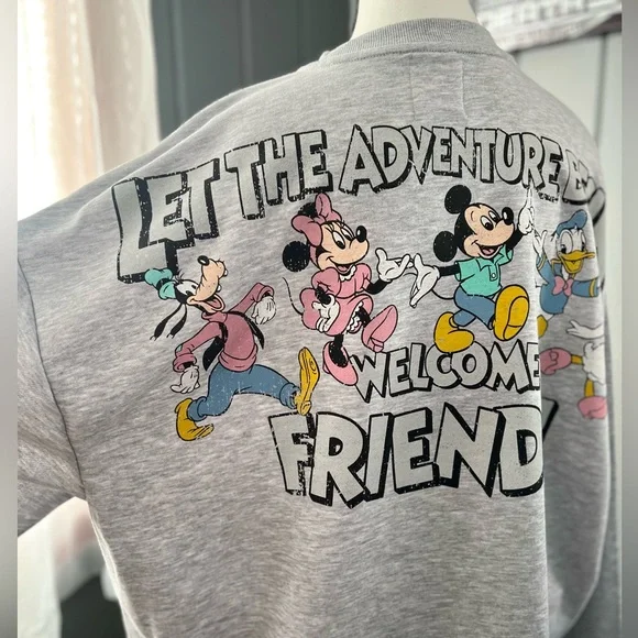 Disney Mickey and Friends Oversized Crewneck - Picture 4 of 5